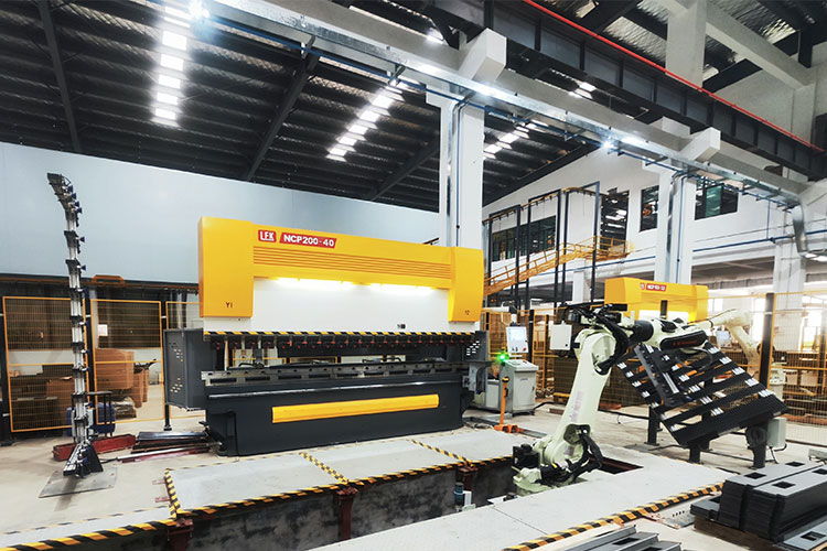 Hi,Let me show you our production workshop(图3)