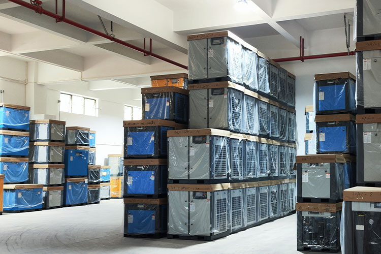Hi Let me show you our warehouse(图1)